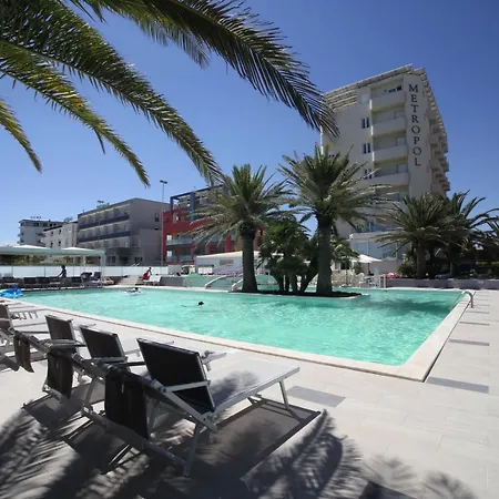 Metropol ホテル 4*