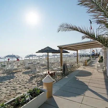 Metropol Hotel 4*