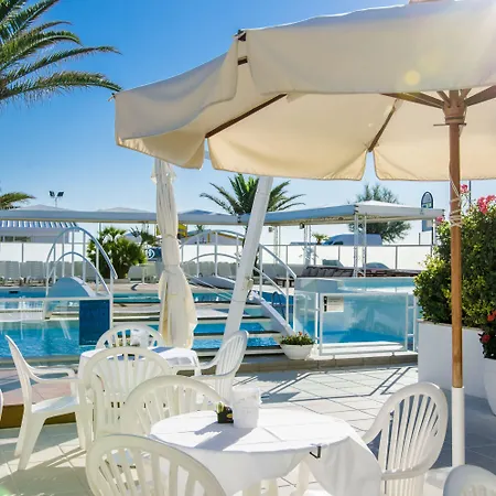 Metropol ホテル 4*