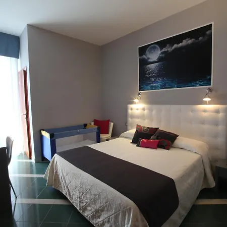 Metropol 西尼加利亚