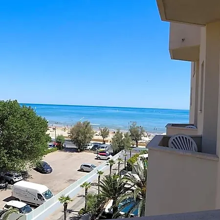 Metropol 4* سينِغاليا