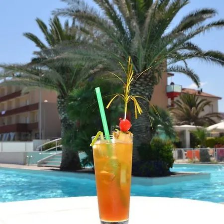 ホテル Metropol 4*